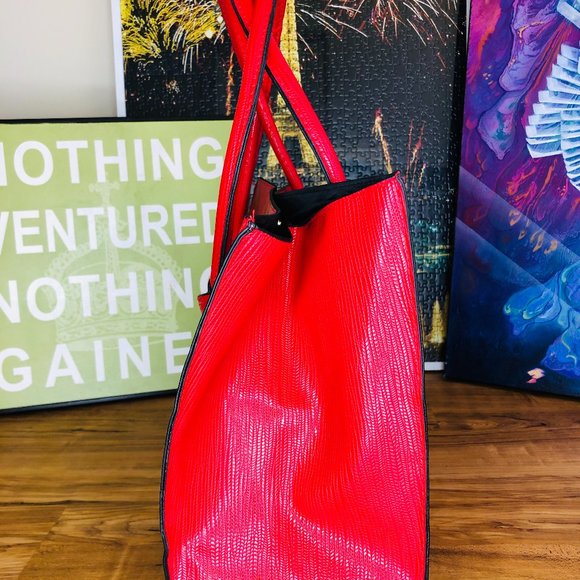 Elizabeth Arden Large Red Tote NWOT - Picture 7 of 11